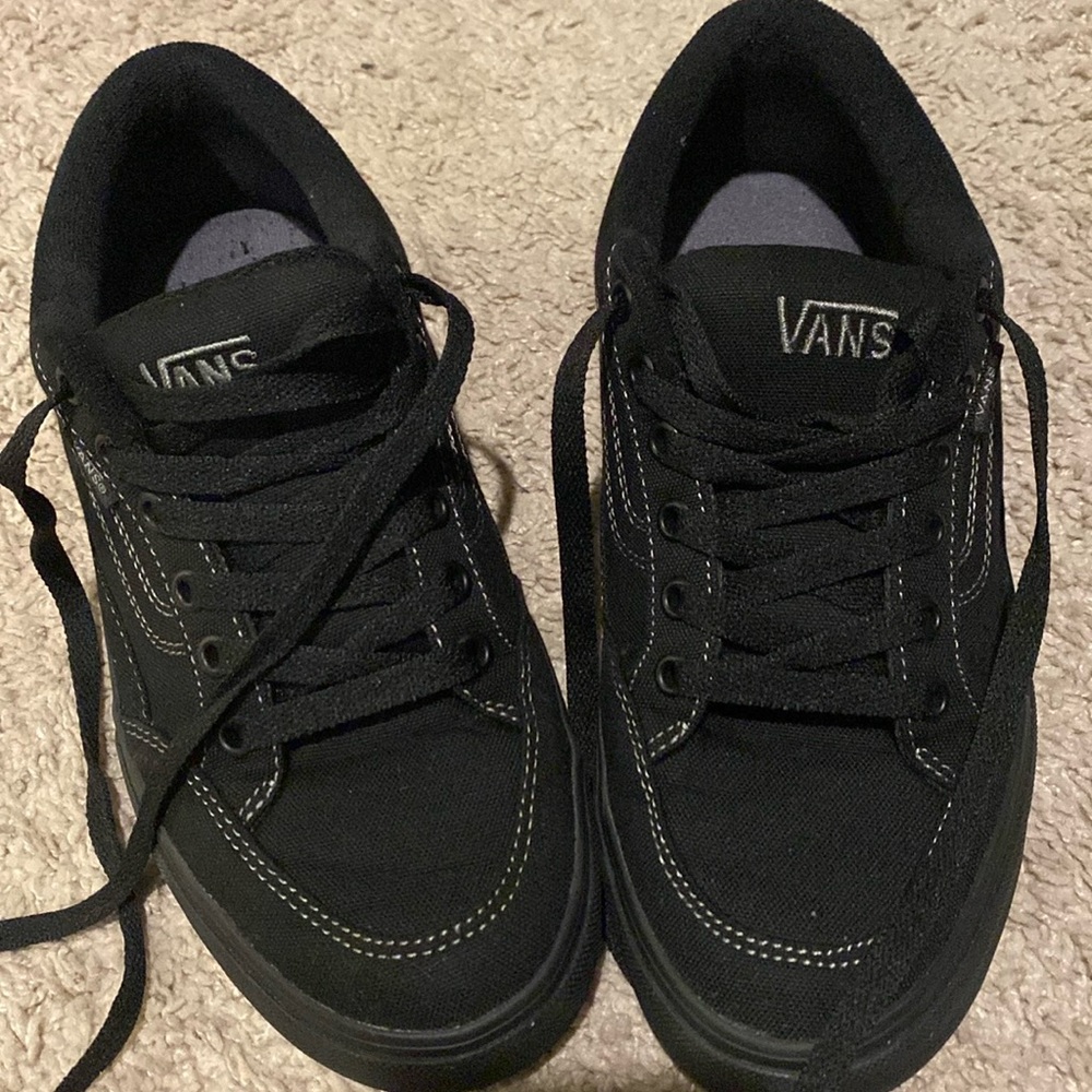 Vans - Low top all black sneakers (Men’s 7.5/ Women’s 9)